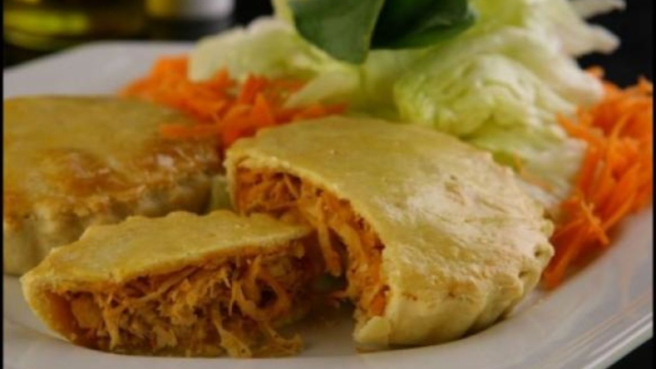 Quiche de Frango com Salada Verde